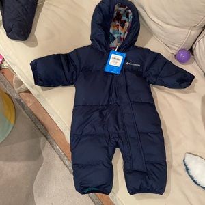 NWT - Columbia snuggly bunny bunting 0-3 months